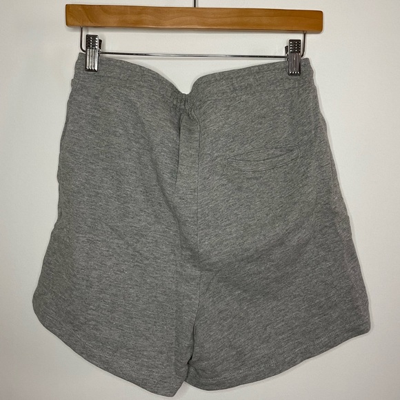 Vero Moda gray sweat shorts size M - Picture 2 of 2
